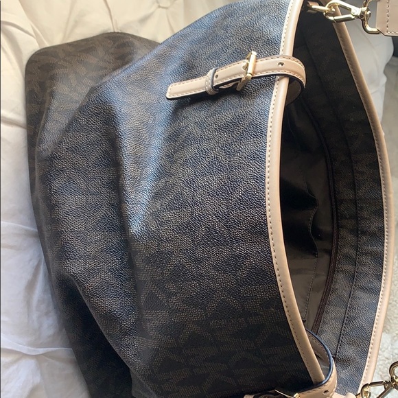 SOLD! - Picture 4 of 5